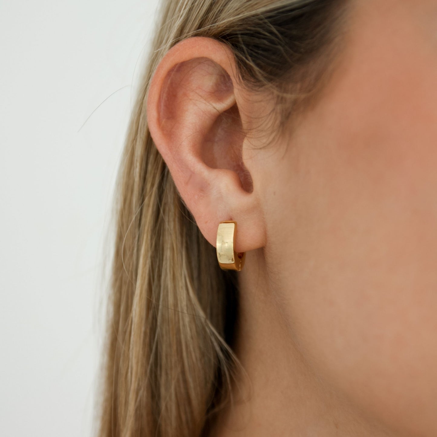Large Huggie Hoop Earrings - Robyn Real Jewels