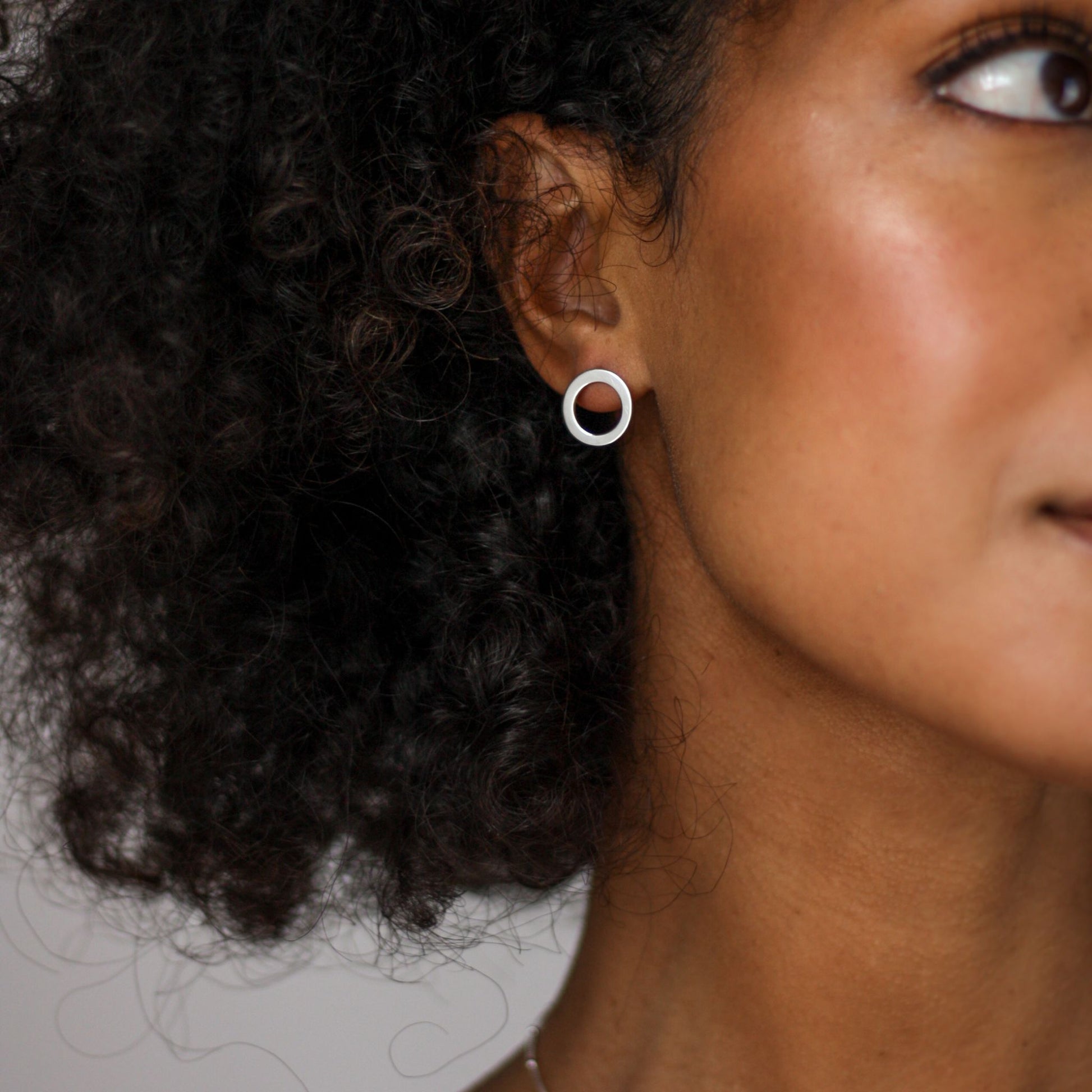 Hollow Circle Studs Earrings - Robyn Real Jewels