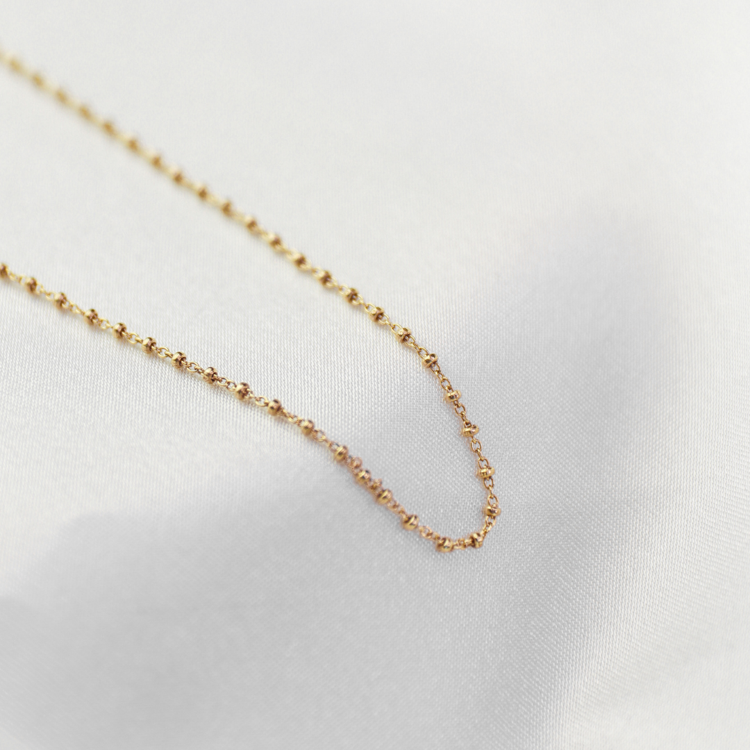 Staggered Ball Necklace